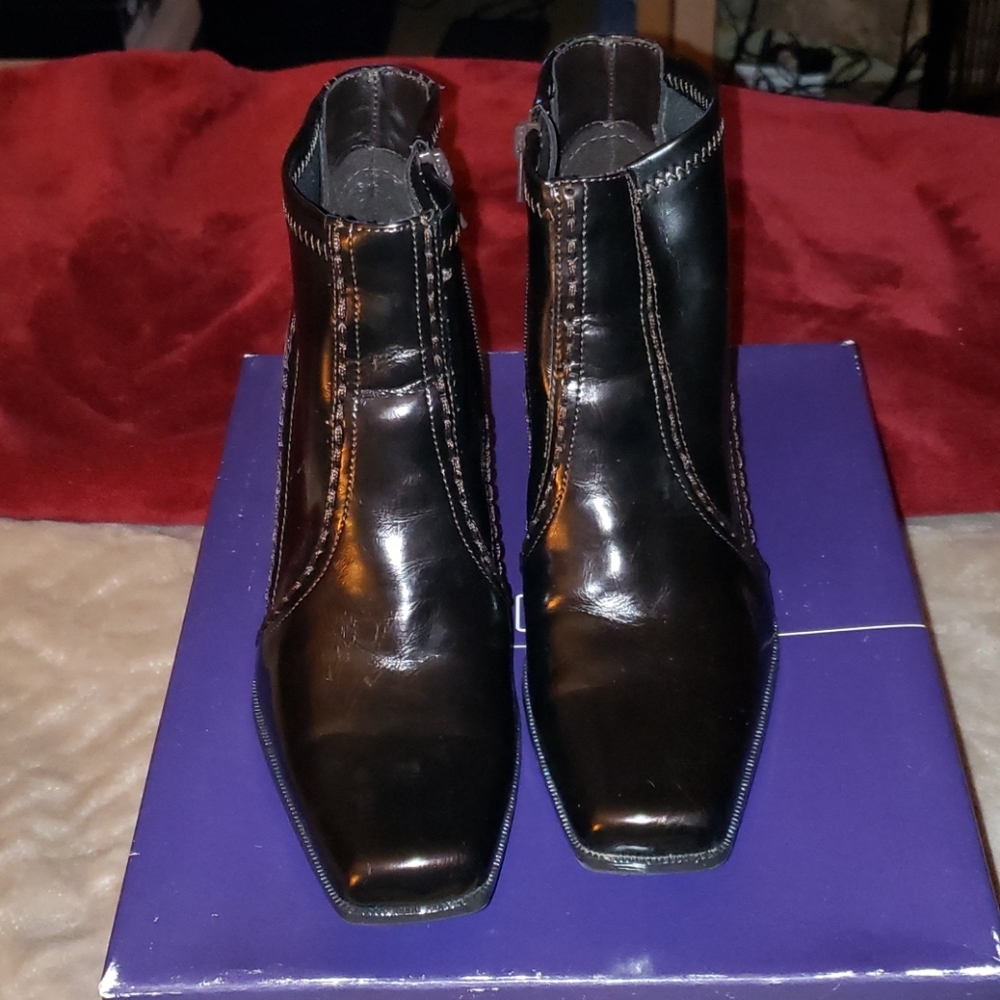 Vintage NICKELS Ankle Boots in Brown